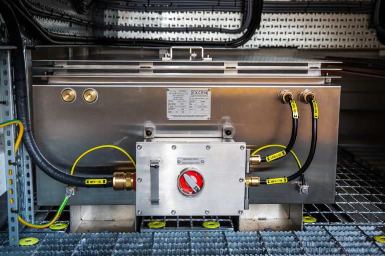 Custom Dual Redundant 7.5 kVA UPS – Battery Isolation