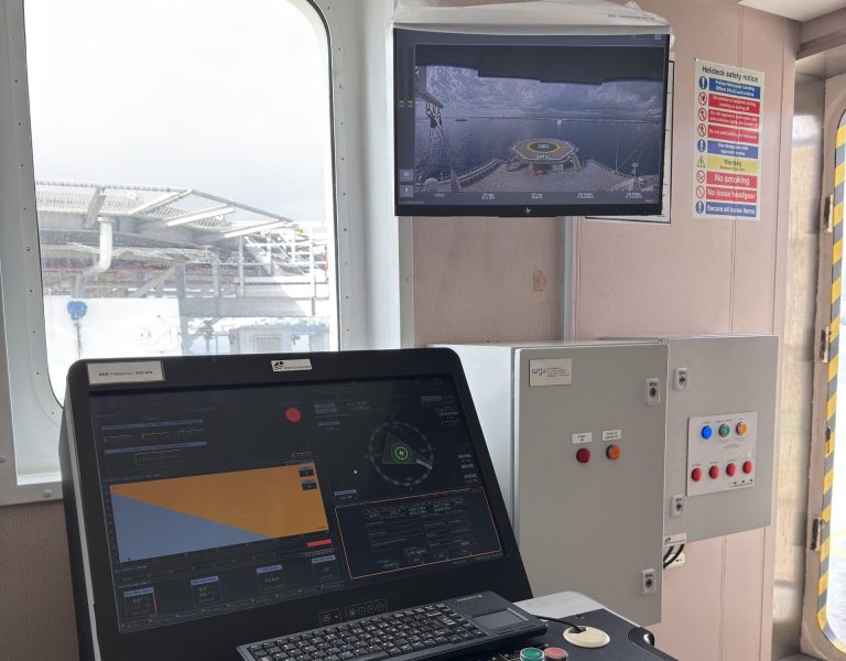 HMS - Installation with Main Screen and a Camera Screen